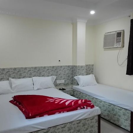 Oyo 66643 Khan Guest House Калькутта Экстерьер фото