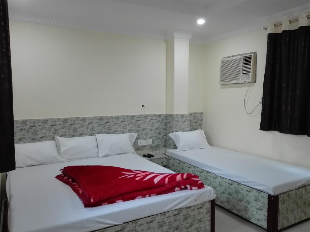 Oyo 66643 Khan Guest House Калькутта Экстерьер фото